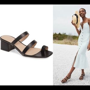 SOMETHING NAVY SANDAL SIZE 10